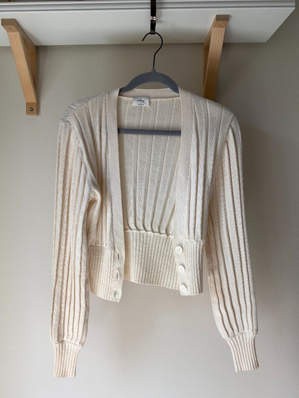 Aritzia Wilfred Thais Cream plunge Cardigan